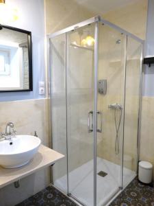 Koupelna v ubytování Apartamentos Minas de Silvarosa