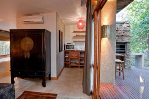 Kuchyň nebo kuchyňský kout v ubytování Chantilly Retreat