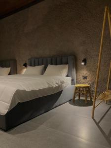 Katil atau katil-katil dalam bilik di Art House Kruje Camping