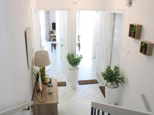 Μια τηλεόραση ή/και κέντρο ψυχαγωγίας στο Sunshine apartments by the Sea