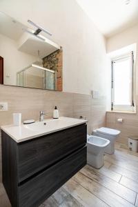 Ванная комната в LEO APPARTAMENTI con vista panoramica
