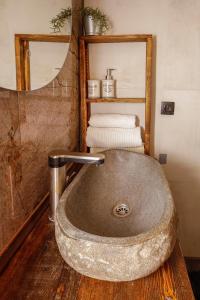 Ένα μπάνιο στο Village house Iva