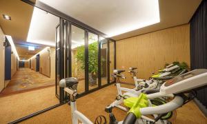 Fitness centrum a/nebo fitness zařízení v ubytování Dongdaegu Station Eastern Hotel