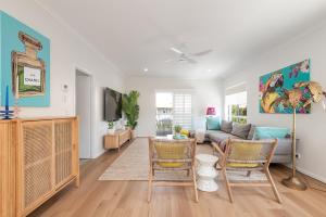 Posezení v ubytování The Penthouse at Clearwater Noosa - Walk to Noosa Beach or Noosa River