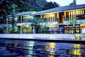 Kolam renang di atau dekat dengan A la maison Koh Chang