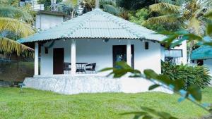 Φωτογραφία από το άλμπουμ του Jungle Heart Cabanas σε Danwattegoda