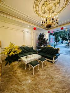 Posezení v ubytování Royal Hotel Thanh Trì