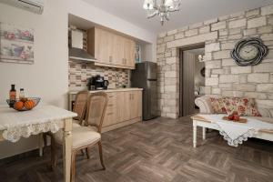 Kuchyňa alebo kuchynka v ubytovaní Orelia Cretan Deluxe Apartments