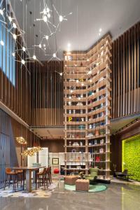 Restorāns vai citas vietas, kur ieturēt maltīti, naktsmītnē Hilton Hotel by Hampton Wuhan Zhongnan Street Branch