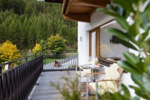 Balkoni atau teres di Apart Falkner