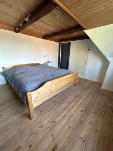 Katil atau katil-katil dalam bilik di Korsgården B&B