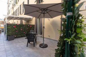 Patio o area all'aperto di Adam Eric