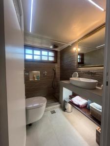 Koupelna v ubytování Kineta luxury House