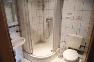Koupelna v ubytování Hotel Zur Krone