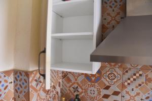 Kuchyň nebo kuchyňský kout v ubytování Großes modernes Zimmer "Silber" für 2 Personen und Katzenliebhaber