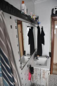 Koupelna v ubytování Großes modernes Zimmer "Silber" für 2 Personen und Katzenliebhaber