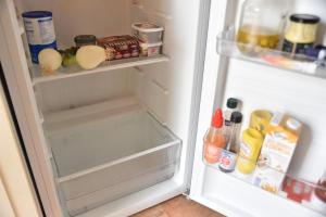 Fotografie z fotogalerie ubytování Großes modernes Zimmer "Silber" für 2 Personen und Katzenliebhaber ve Valencii