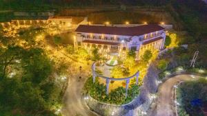 an overhead view of a building at night at Nhà hàng - Khách sạn Sơn Nữ in Bak Kan