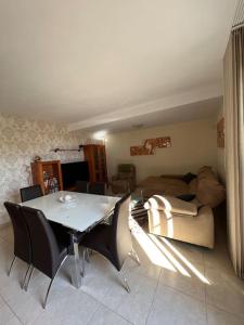 Φωτογραφία από το άλμπουμ του Golf Panorámica Chalet adosado de lujo σε San Jorge