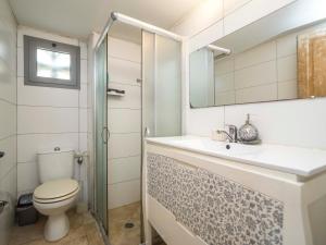 Bilik mandi di Studio Trendy Kerem center tel aviv +8 gambar