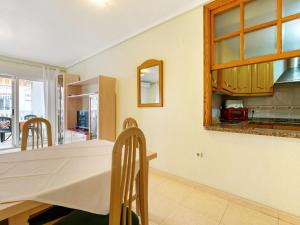 Kuchnia lub aneks kuchenny w obiekcie Apartment Edificio Las Americas by Interhome