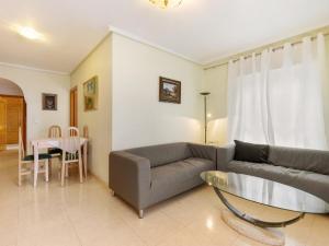 Część wypoczynkowa w obiekcie Apartment Edificio Las Americas by Interhome