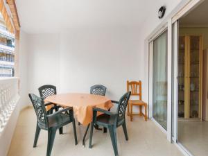 Część wypoczynkowa w obiekcie Apartment Edificio Las Americas by Interhome