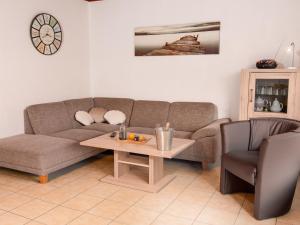 Χώρος καθιστικού στο Holiday Home Kajüte by Interhome