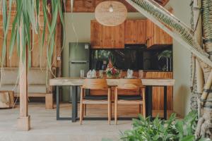 Φωτογραφία από το άλμπουμ του Villa Danginan & Dajanan Pemuteran σε Pemuteran