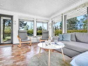 Posezení v ubytování Holiday Home Lars - 250m from the sea by Interhome