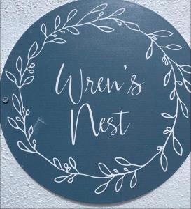Saint Columb MinorにあるWrens Nestの花輪の女の印