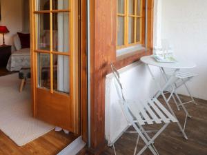 Postel nebo postele na pokoji v ubytování Apartment Marie-Soleil Est by Interhome