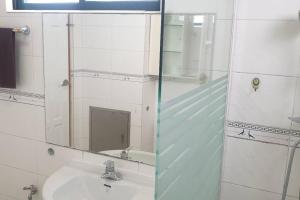 Ένα μπάνιο στο The Dream House with rooftop BBQ +16 φωτογραφίες