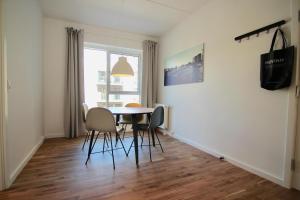 Μια τηλεόραση ή/και κέντρο ψυχαγωγίας στο 2-BR apartment with a balcony in Ørestaden - 166