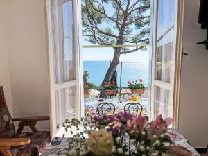 A general sea view or a sea view taken from the holiday home