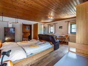 Posteľ alebo postele v izbe v ubytovaní Holiday Home Kollerhof by Interhome