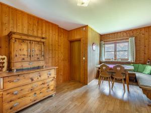 Posedenie v ubytovaní Holiday Home Kollerhof by Interhome