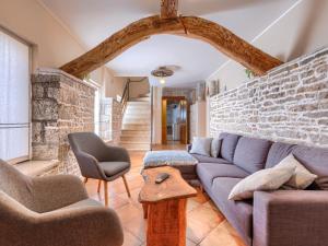 Część wypoczynkowa w obiekcie Holiday Home Narcis by Interhome