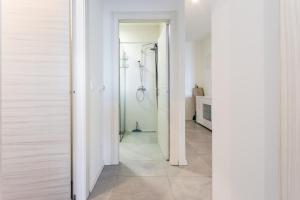 Kúpeľňa v ubytovaní Apartment Lola + 37 fotografií