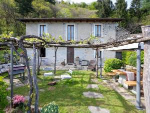 Vonkajšia záhrada v ubytovaní Holiday Home Meri by Interhome