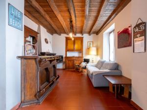 Posedenie v ubytovaní Holiday Home Meri by Interhome