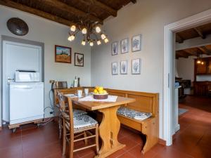 Fotografia z galérie ubytovania Holiday Home Meri by Interhome v destinácii Cannero Riviera