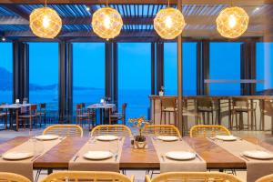 Restaurace v ubytování Barbaros Reserve Bodrum Residences Managed by Kempinski