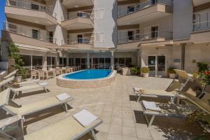 Bassein majutusasutuses Apartments Del Mar või selle lähedal