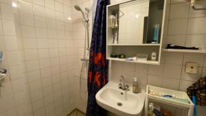 Kylpyhuone majoituspaikassa Lovely bedroom in Amsterdam