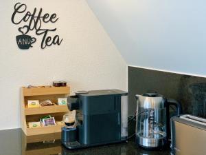 Luna o Mountainview o Pizzaoven的咖啡和沏茶工具