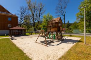 Legeområdet for børn på Apartament IGA z basenem i saunami KARKONOCE Stone Hill - centrum