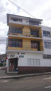 Galería fotográfica de The Quito Guest House with Yellow Balconies for Travellers en Quito