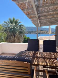 ポロスにあるIsland Homeのギャラリーの写真