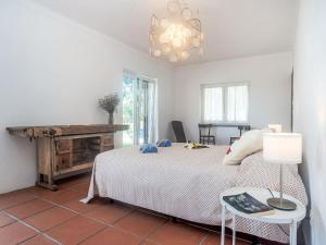 Postel nebo postele na pokoji v ubytování Villa Colares by Interhome